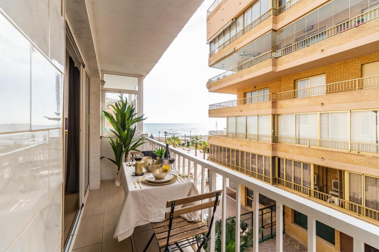 Fuengirola Paseo Maritimo Deluxe Apartment By The Beach Екстер'єр фото