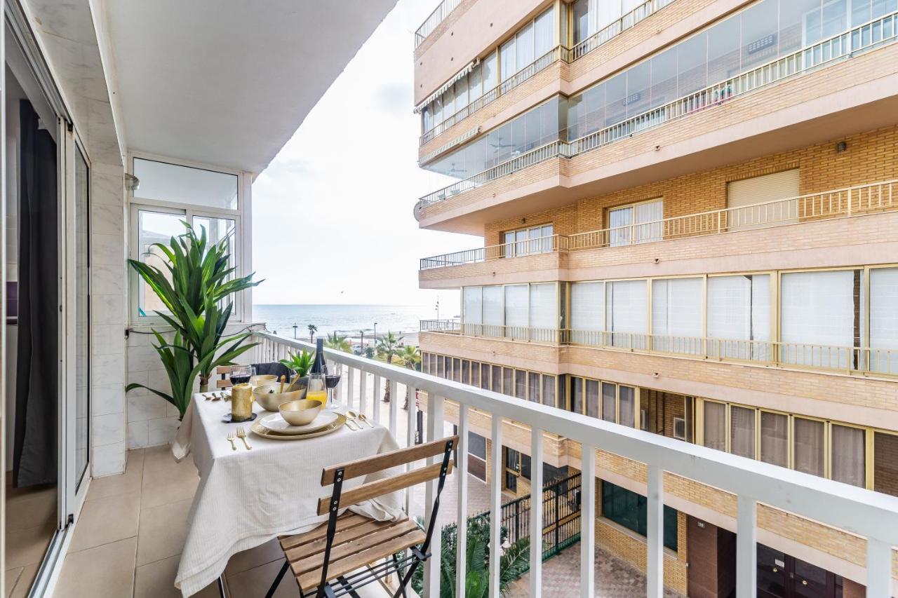 Fuengirola Paseo Maritimo Deluxe Apartment By The Beach Екстер'єр фото